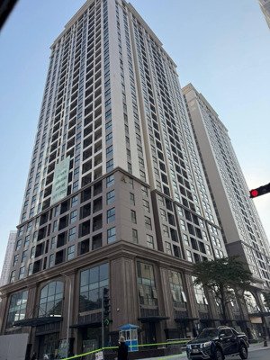 qũy căn the charm từ 2pn-3pn giá cực tốt 9xtr/m2,nội thất cao cấp.