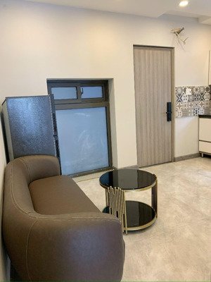 cho thuê căn hộ 2pn 2wc ban công khu sân bay, cv gia định - tân bình