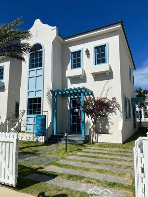 chuyển nhượng biệt thự đơn lập 200m2 hướng đông nam gía chỉ 5.95 tỷ bao thuế phí