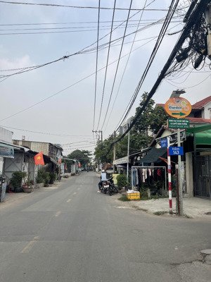 bán đất đường 11 trường thọ, thủ đức dt 103m2 ngang 4.3m hẻm 5m thông giá chỉ 64tr/m2