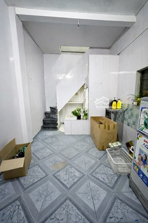 cho thuê nhà riêng ở số 47b, ngõ thịnh hào 2, phố tôn đức thắng, đống đa, hn