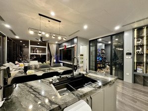 bán căn góc 3 ngủ tòa smile building,tầng đẹp,sổ lâu dài,giá tốt