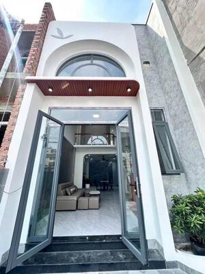 BÁN NHÀ SỔ RIÊNG, GÁC LỬNG HIỆN ĐẠI GẦN CTY CHANGSHIN CUỐI ĐỒNG KHỞI , ĐỒNG NAI