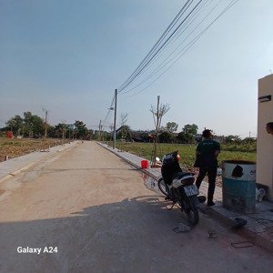 104 m2, thổ cư 100%, giá 1 ty280, sổ hồng riêng, xã mỹ hạnh nam, đức hòa, long an