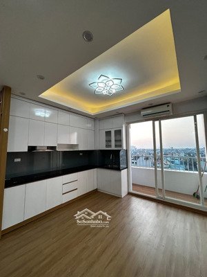 cần bán căn góc, toà h kđt việt hưng, long biên 75,5m2, 2pn, 1wc