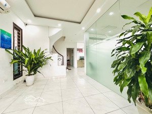 giá đầu tư. biệt thự kđt linh đàm, vị trí trung tâm, giao thông thuận tiện, 185m, 4 tầng, mt 12m.