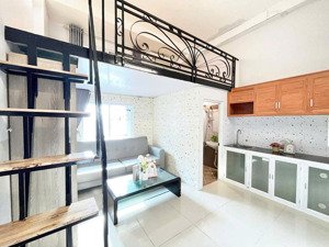 phòng xinh cửa sổ gác nội thất cạnh ufm tdtu nttu khu chế xuất quận 7