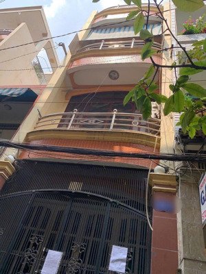 hẻm 4m nguyễn thiện thuật q3 khu vực cự hiếm nhà bán.