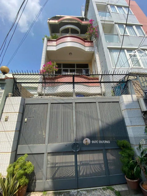 hàng kín ! căn góc- ngang lớn- hẻm thông- vị trí đẹp nguyễn văn đậu. 7,2 x 12,8m. giá 9,5 tỷ tl