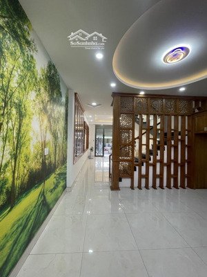 bán nhà 9.5 tỷ. đường hoàng quốc việt kdc đồng bộ đối diện pmh quận 7 nhà 4 tầng ngang 5m dt 70m2