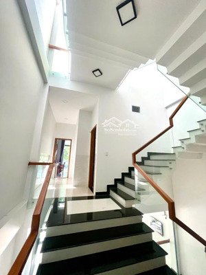 nhà 3 tầng đoàn khuê đoạn đường hiếm