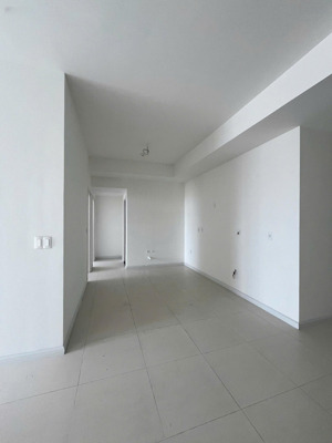 bán căn 2pn - 93m2 - giá tốt - mặt tiền đường nguyễn văn linh - quận 7