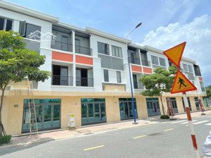 chính chủ gửi bán căn nhà đẹp bình chuẩn - sổ riêng - gần aeon mall bình dương