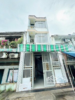 nhà mt đường ụ cây p10 q8, giá : 4.55 tỷ (tl)