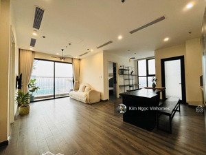 chính chủ cần bán nhanh căn góc 2n 77m2 tầng trung view thoáng,đầy đủ đồ giá chỉ 6 tỷ.lh 