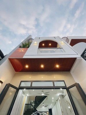 nhà lầu thổ cư hoàn công mới hoàn thiện phường trảng dài 4,2x20 - chỉ 3 tỷ 680