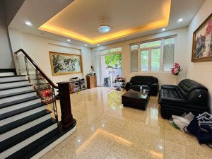 bán gấp nhà hxh cộng hòa, phường 13, tân bình, ngay nhà ga t3 dt: 5,5x18m, 4 tầng, giá 12,5 tỷ