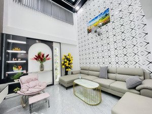 nhanh tay. nhà mới nguyễn tư giản - gv, hxh tận nhà, cách mặt tiền vài bước chỉ 8t5 tl mạnh