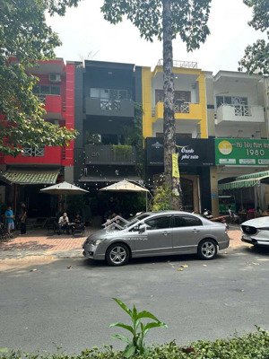 chính chủ bán nhà mặt tiền nguyễn quý đức, q2. 5x20m, 3 tầng, hđt 45tr/tháng 35 tỷ 