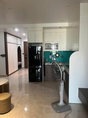 chính chủ bán căn 1pn tầng 16 dự án brg hilton dt 48m2. full nội thất, view vip cầu hoàng văn thụ