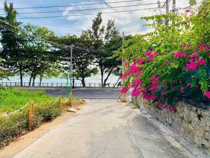 bán biệt thự mới lung linh shr 180 m2 view biển trần phú đường đẹp 7m giá hấp dẫn 20,5 tỷ tl