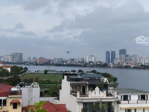 chủ cần bán gấp lô đất 127m2, mặt tiền 18m oto tải vào đất. vị trí chỉ người đại sứ quán ở.