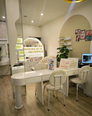 cho thuê nhà mặt phố minh khai dt 60m² x 3 tầng, mt 5,5m, vị trí đẹp.