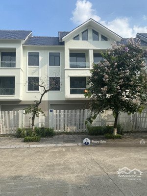 siêu phẩm nhà vườn vị trí kinh doanh, giá bán trước tết chỉ 25 tỷ. liên hệ em 