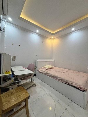 nhà xuân phương - ngõ thông 30m ra phố nhổn - 5 tầng - 6,4 tỷ. nội thất đẹp - 4 phòng khép kín.