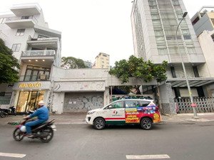 ngang 15m, sử dụng hơn 800m2 - mặt tiền phường bến thành số 103 lê thị riêng, quận 1 !!!