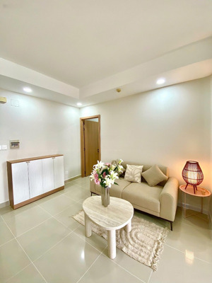 bán căn hộ full nt cao cấp . giá :3390 tỷ . sổ hồng lh: 