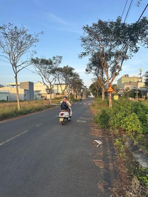 cần bán nhanh lô đất đường (7,5m ) việt bắc - trục thông biển tân trà - view công viên - giá tốt