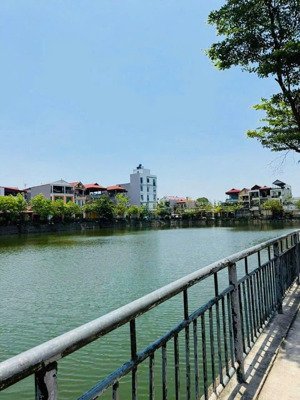bán lô đất đẹp nhất ngọc tảo view hồ cực đẹp, giá tốt nhất, đường thông ô tô tránh nhau.