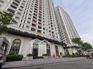 tôi chính chủ cần bán sàn thương mại tầng 1, khối đế nhà chung cư, kinh doanh buôn bán thuận lợi