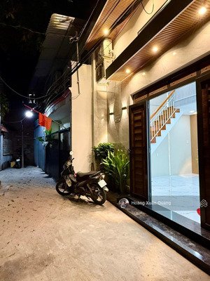 nhà mới 2 tầng shr ngang 5m đường tmt13 full nội thất hẻm 3m