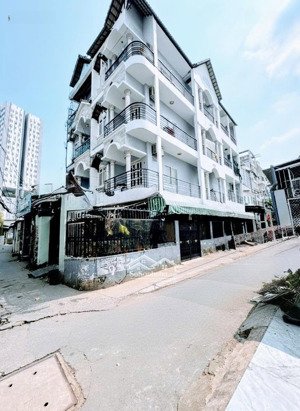 bán chdv 4 tầng - quận 7 - mặt tiền hẻm chính 1/ - 104m2 - có thể cải tạo 12 - 15 phòng