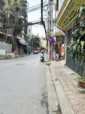 nhà phố láng trung 50m2 - lô góc - đường thông ô tô - 6 tầng - kinh doanh.