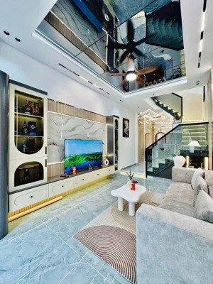 nhà mới 3 tầng full nt, xe hơi đậu cửa, sát mt phạm văn chiêu, chỉ nhỉnh 5 tỷ