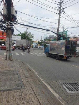 nhà mặt tiền đường hiệp bình - tương lai thành góc 2 mặt tiền với quốc lộ 13 - 130m2 ngang 7m đẹp