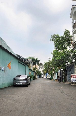 mặt tiền xe hơi thông -gần bv lê văn thịnh q2 - 1t1l 3pn - 62m2 ngang 4.5m nở hậu 5,2m - chỉ 6,9 tỷ