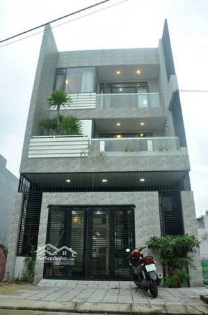 chính chủ gửi bán nhà 3 tầng :lê lâm diện tích : 100,8m2 -- ngang 6m gồm : 3 tầng -- 5