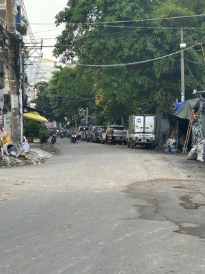 bán nhà 4 x 20m - xây 6 tầng - hẻm 47 đường bùi đình túy phường 24 gía 18.3 tỷ