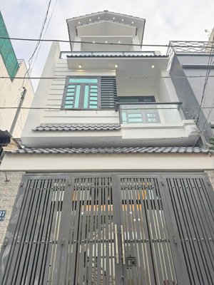 hiếm bán nhà 3 tầng vườn lài gần chợ -hẻm xe hơi 6m-giá nhỉnh 5,6 tỷ -khu nhà lầu