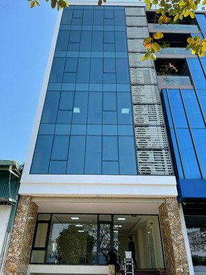 nhà mới trung hoà - vũ phạm hàm - 140m2 x 6t 1 hầm, mt 7m để được 6 ôtô. thông sàn thang máy, 60tr