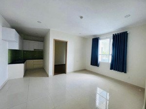 bán căn 2pn, có bancon phòng khách. giá bán k phát sinh thêm chỉ 2,250 tỷ. lh : 