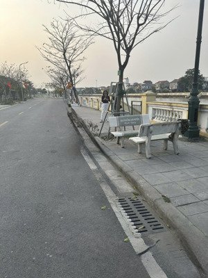 đông anh - bán mảnh đất ven hồ điều hoà 6ha, oto vào đất, đất dân đẹp như khu đô thị cao cấp.