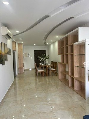 cần cho thuê căn hộ scenic valley phú mỹ hưng, hồ chí minh. liên hệ: em hạnh