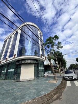 cho thuê tòa nhà 6 tầng 2 mặt tiền: phạm hùng - mới xây - thang máy pccc