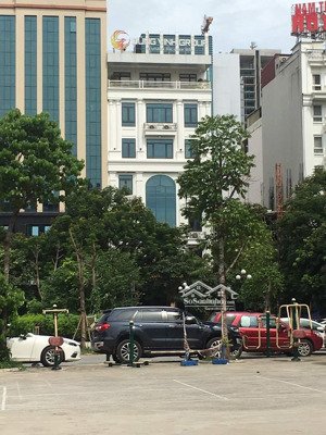 bán nhà phân lô ngõ kinh doanh phố phan văn trường , dt 100m2 x 3t , mt 7m , 32 tỷ