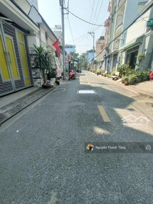 nhà 3 tầng mặt tiền nhánh đường nguyễn ảnh thủ, diện tích 204m2, ngang 8m, gần ngã tư trung chánh.